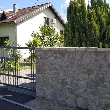 Apartman "Em" Bihać Buitenkant foto
