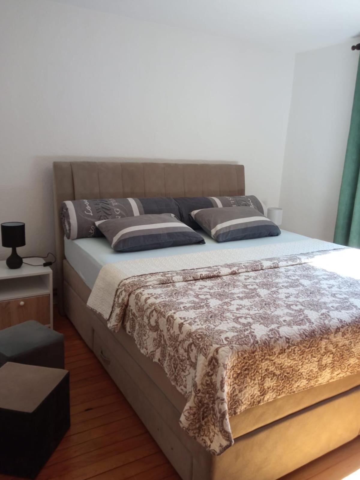 Apartman "Em" Bihać Buitenkant foto