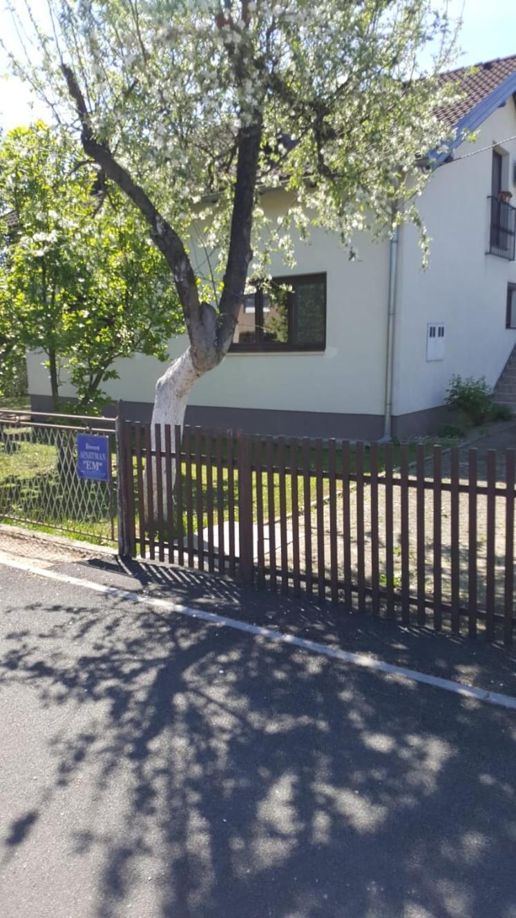 Apartman "Em" Bihać Buitenkant foto
