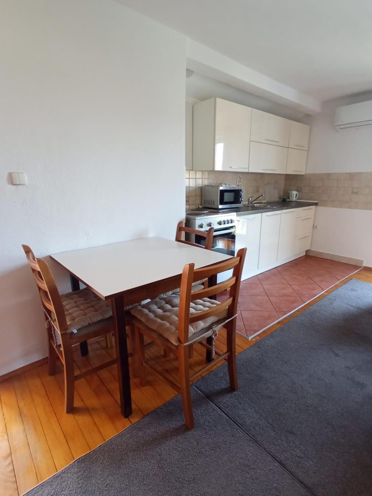 Apartman "Em" Bihać Buitenkant foto